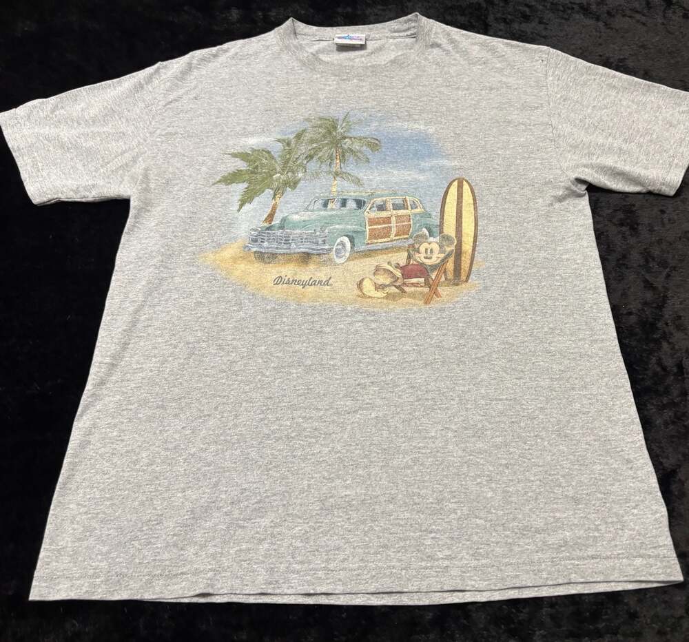Men Large Vintage Disneyland Resort Mickey Mouse Surfing Beach T-Shirt